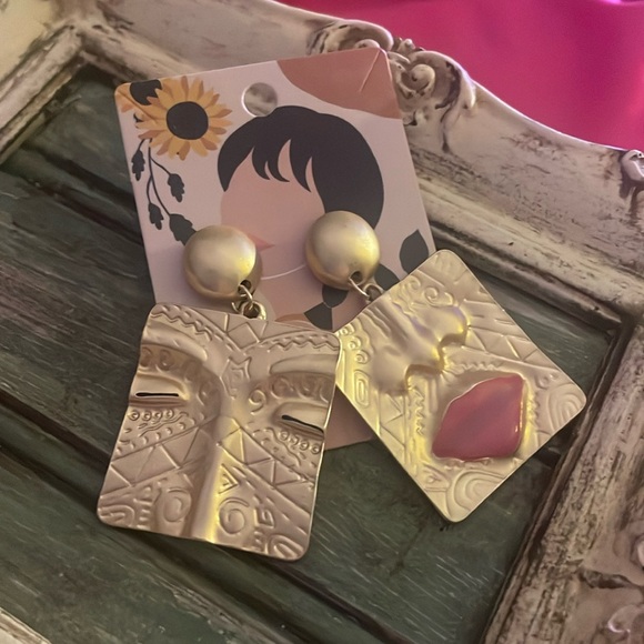 NWOT Abstract Face Earrings - Picture 1 of 3